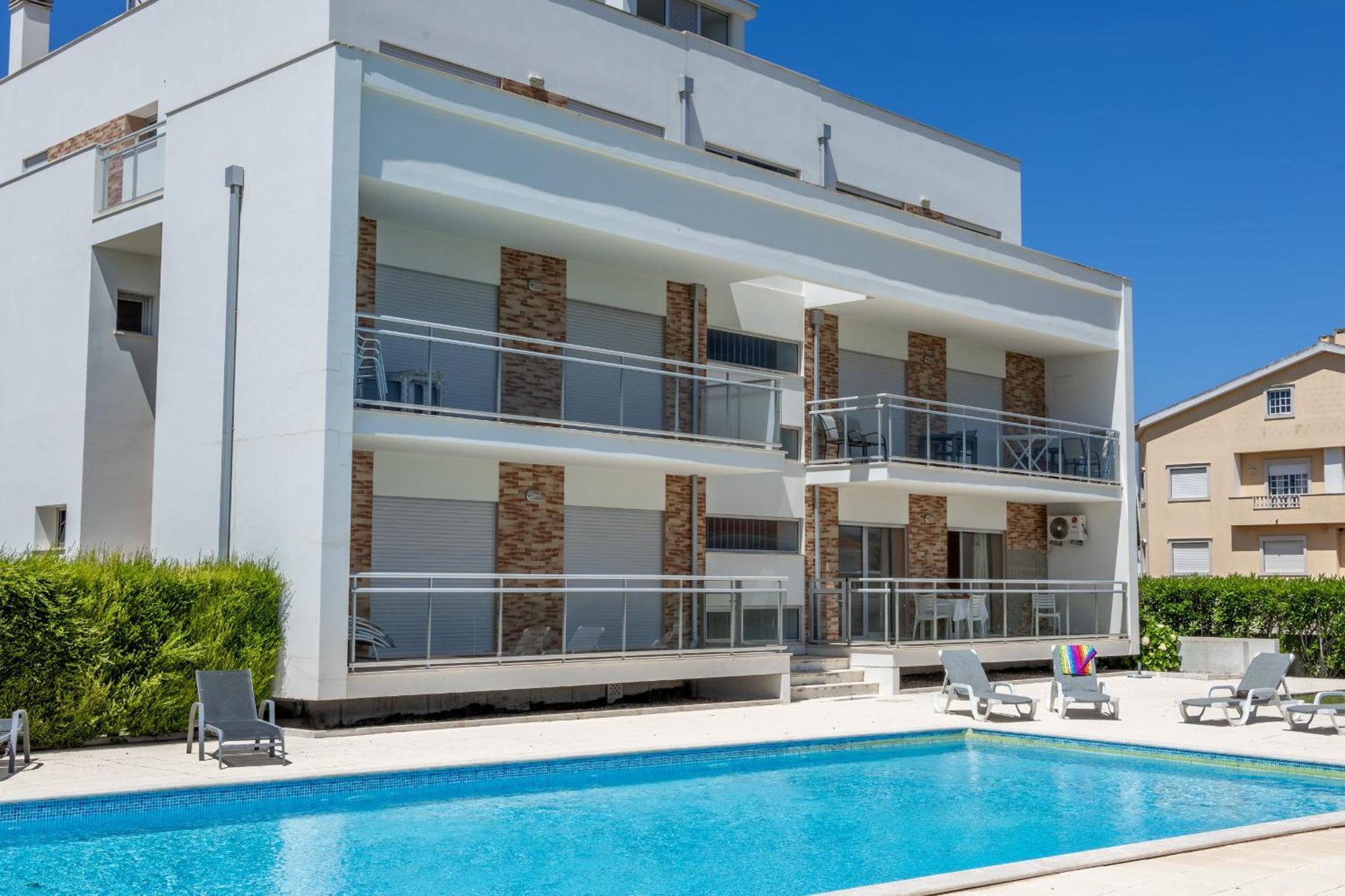 Carmona A Apartment *