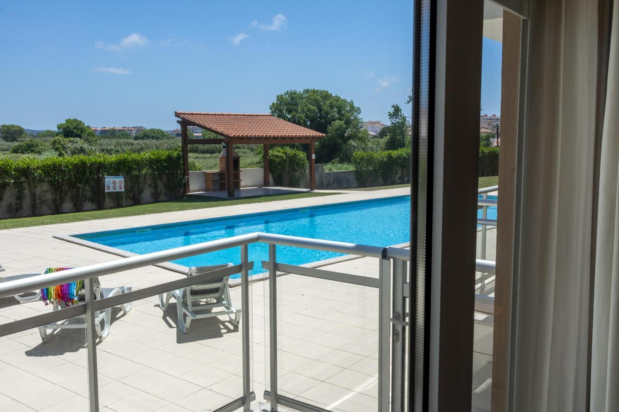Apartment Carmona A Sao Martinho do Porto